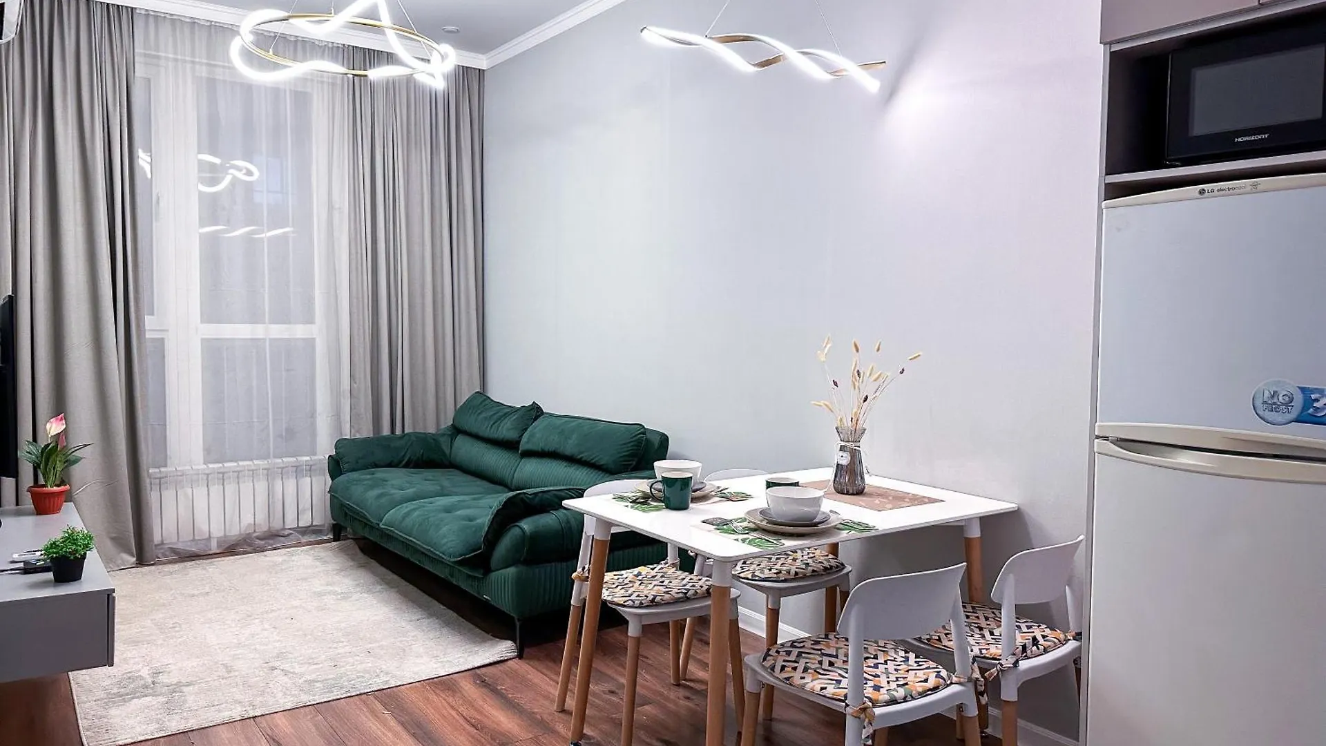 Apartamento Роскошная Квартира В 3 Минутах От Метро Almaty Cazaquistão